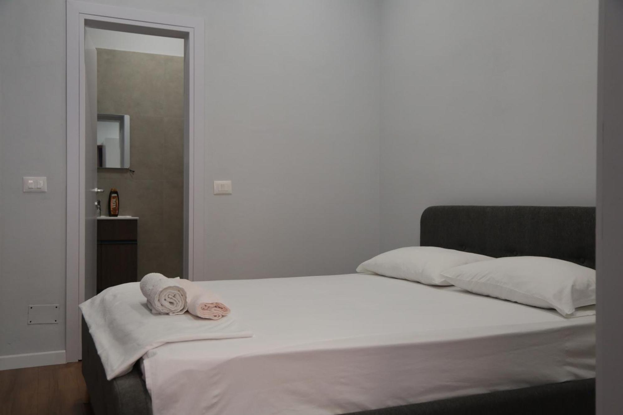 Be Solei Studio Apartments Sol 1 티라나 외부 사진