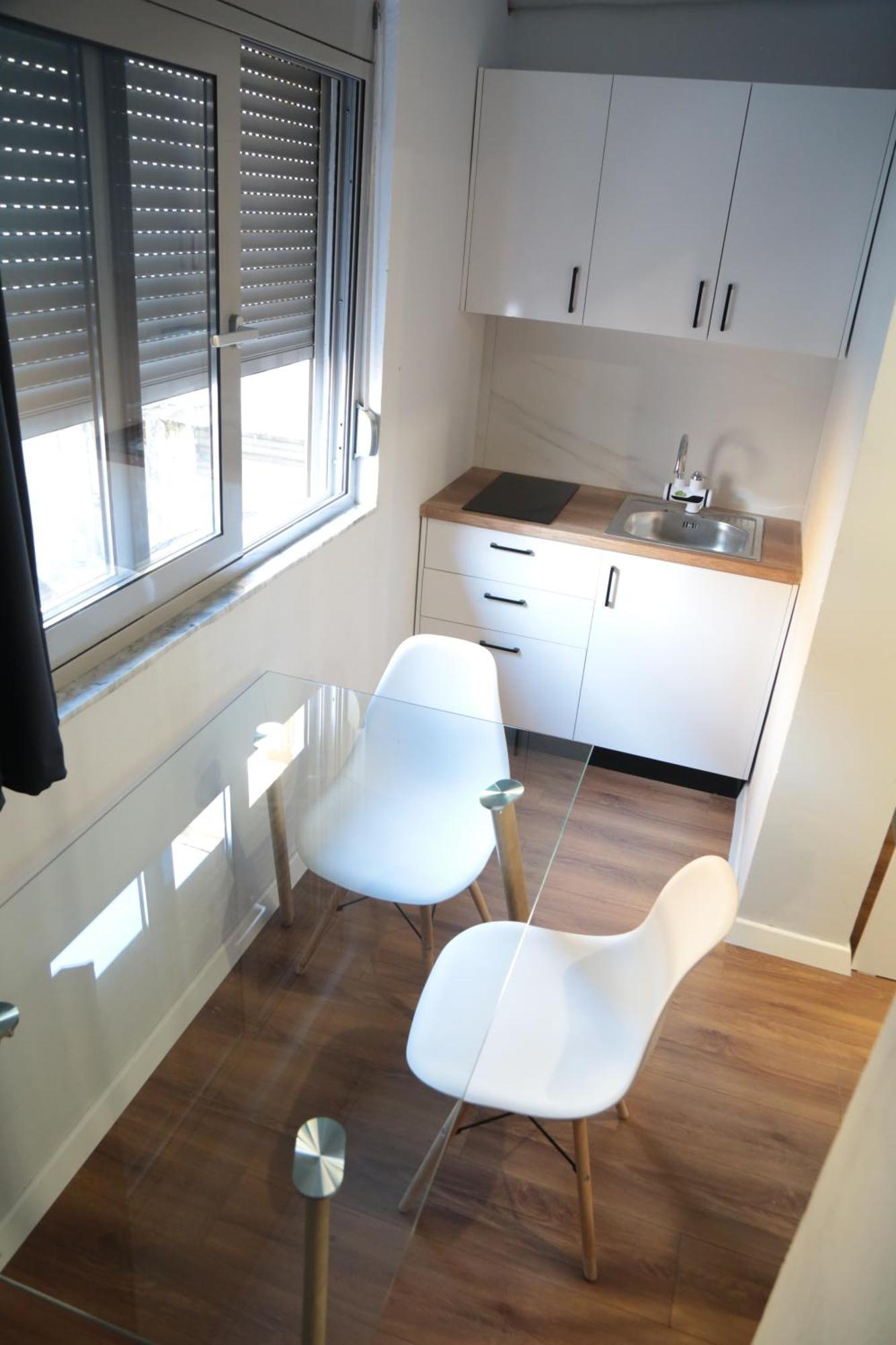 Be Solei Studio Apartments Sol 1 티라나 외부 사진