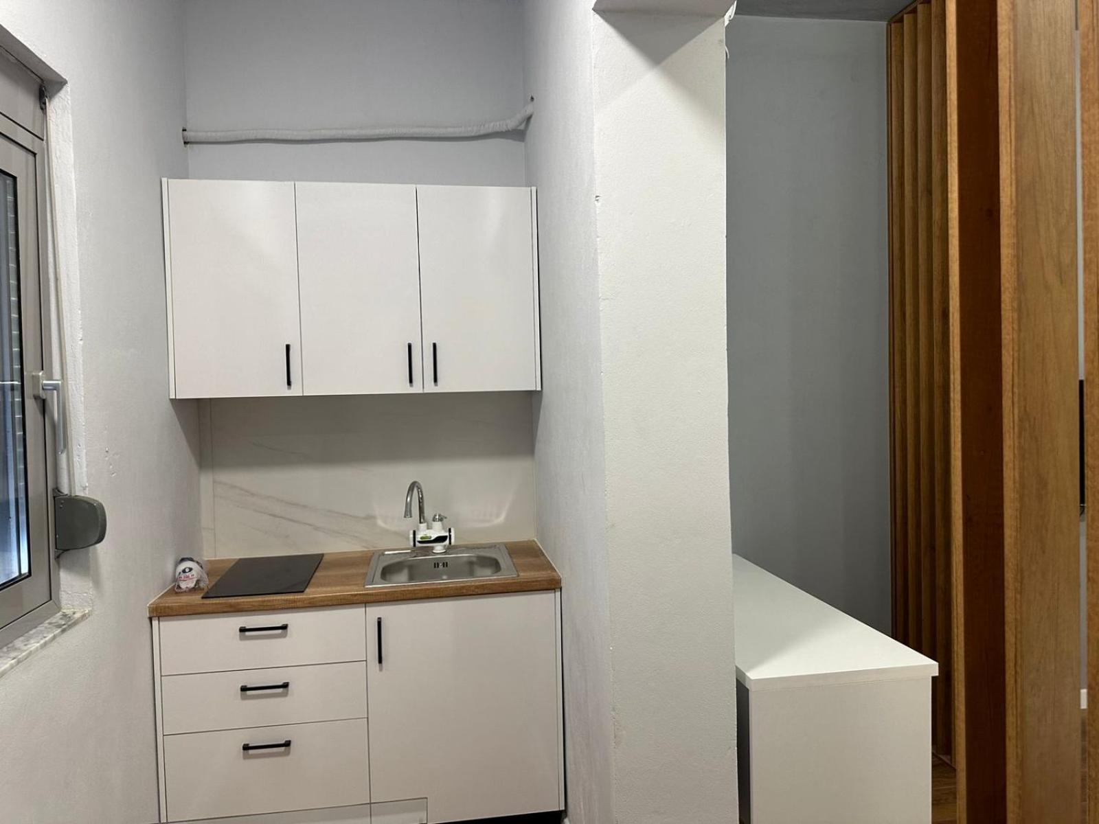 Be Solei Studio Apartments Sol 1 티라나 외부 사진