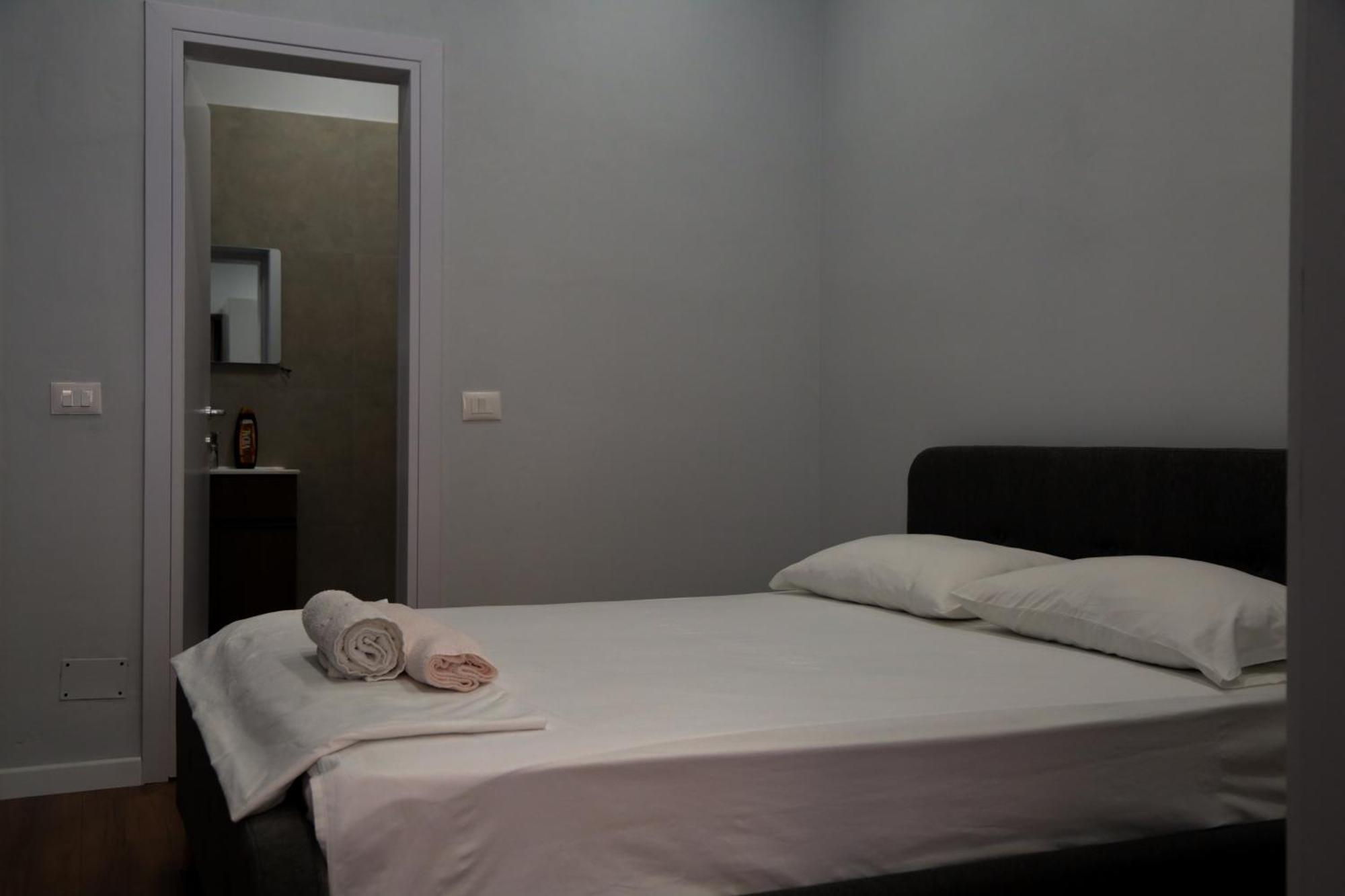 Be Solei Studio Apartments Sol 1 티라나 외부 사진