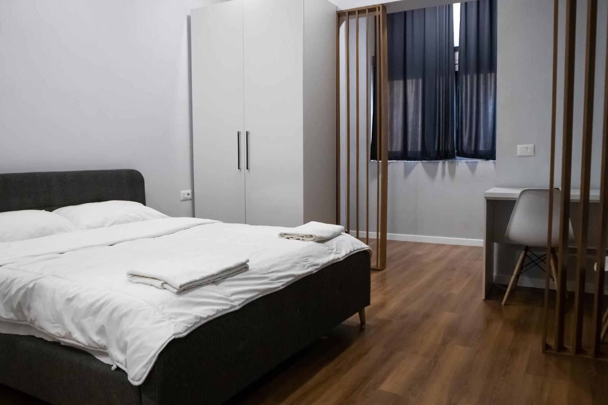 Be Solei Studio Apartments Sol 1 티라나 외부 사진