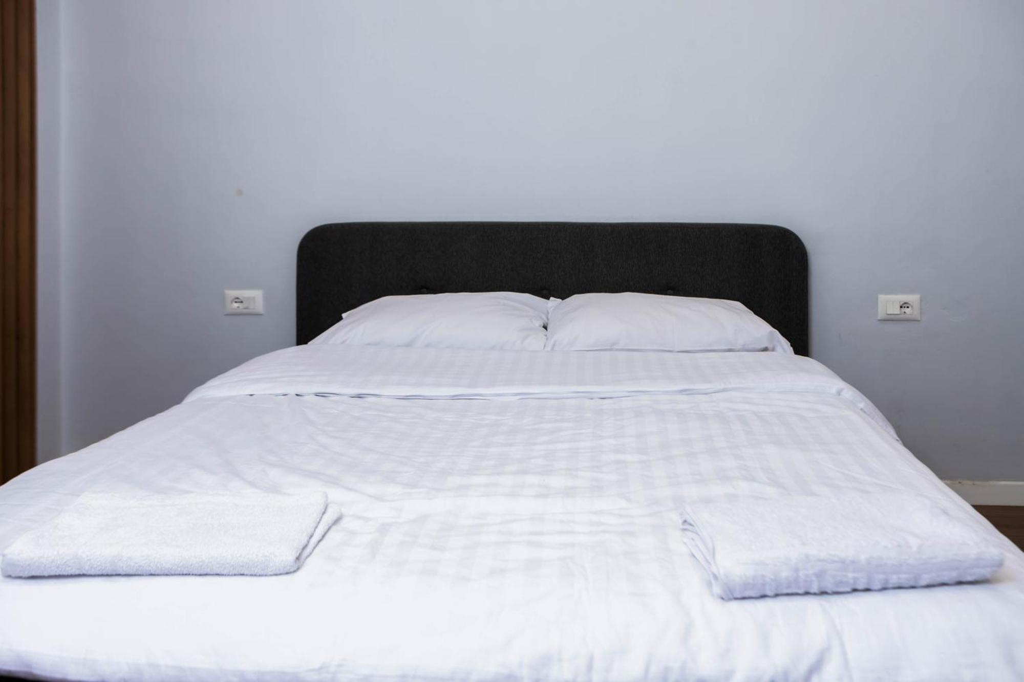 Be Solei Studio Apartments Sol 1 티라나 외부 사진